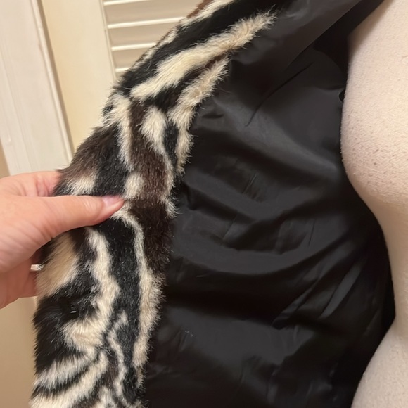 Stella + Lorenzo Plush Coat in Zebra Print, Size XSmall - Picture 13 of 16